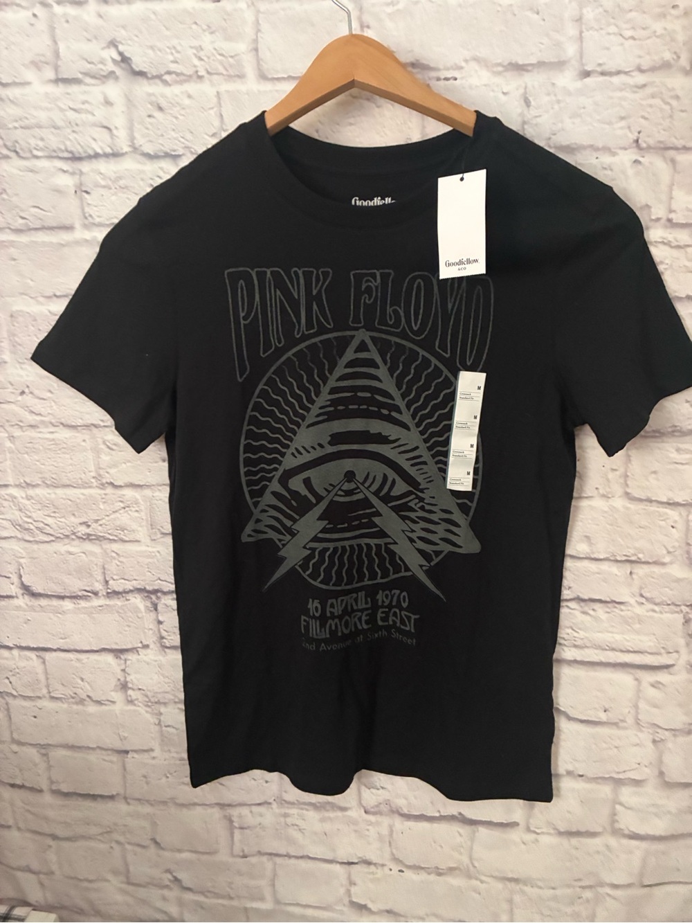 Goodfellow & Co Black Pink Floyd Fillmore Graphic Tee Men’s Medium